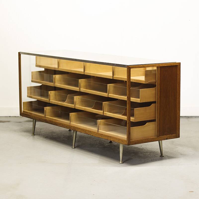 Comptoir de magasin Midcentry - Vitrine