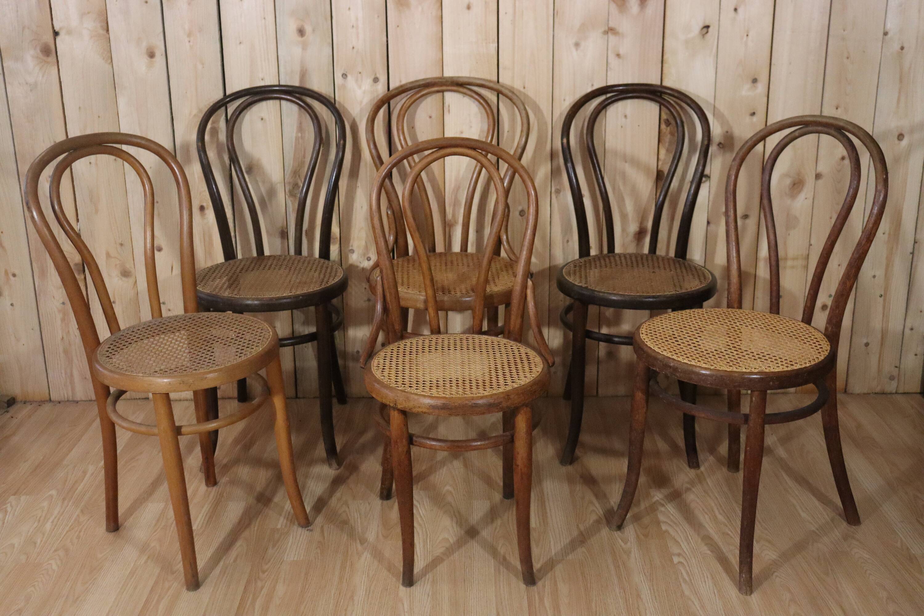 Series 6 bistro chairs model n°18 Thonet style