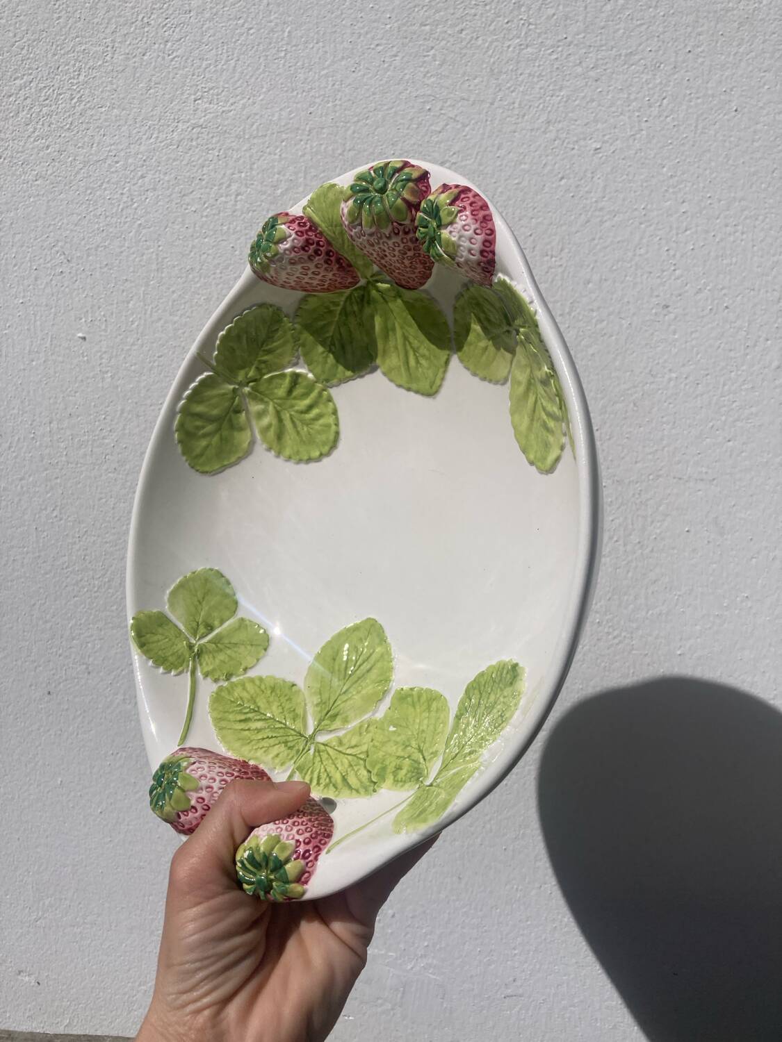 Ceramic fruit slip salad bowl