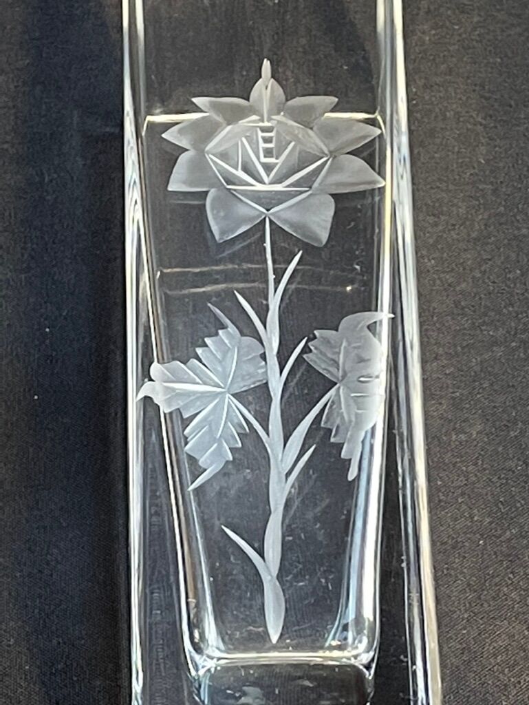 Cristallerie de Vannes le Châtel - Vannes Cristal France - Square vase - Cut crystal