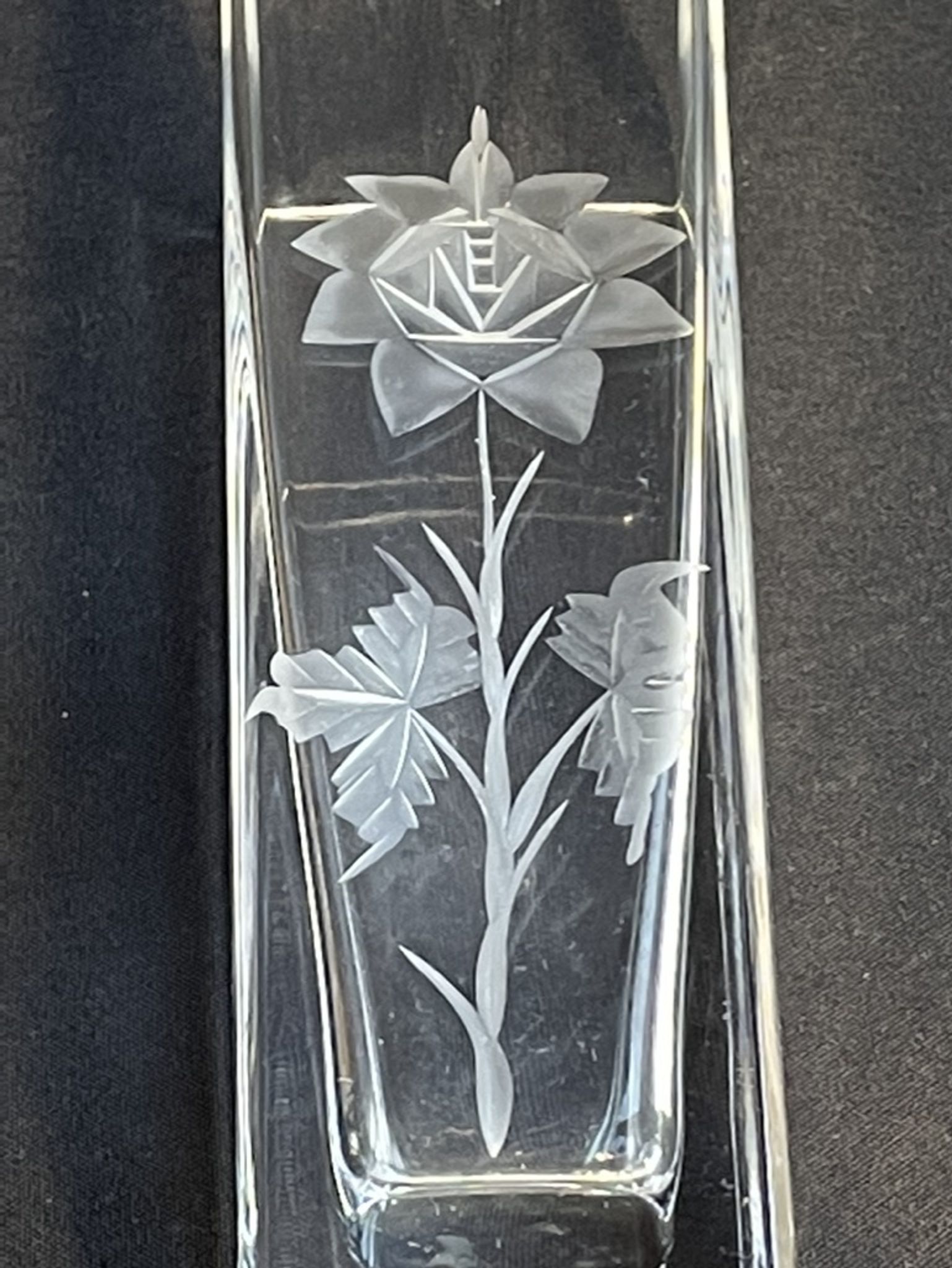 Cristallerie de Vannes le Châtel - Vannes Cristal France - Square vase - Cut crystal