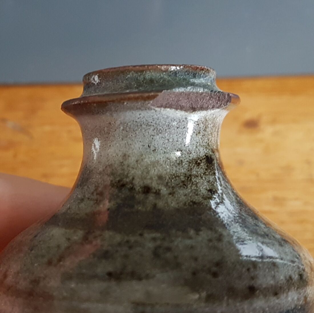 Vase in Poncé sandstone signed