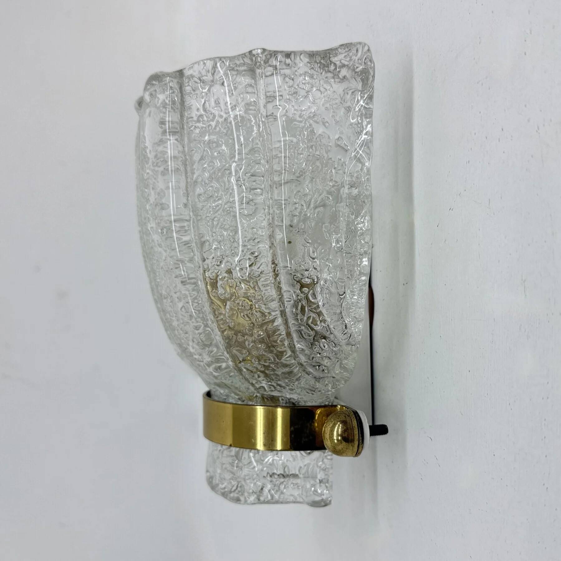 Vintage Hillebrand wall lamp ice glass with brass, 1970s Germany