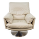Fauteuil Cece pivotant en cuir de Leolux