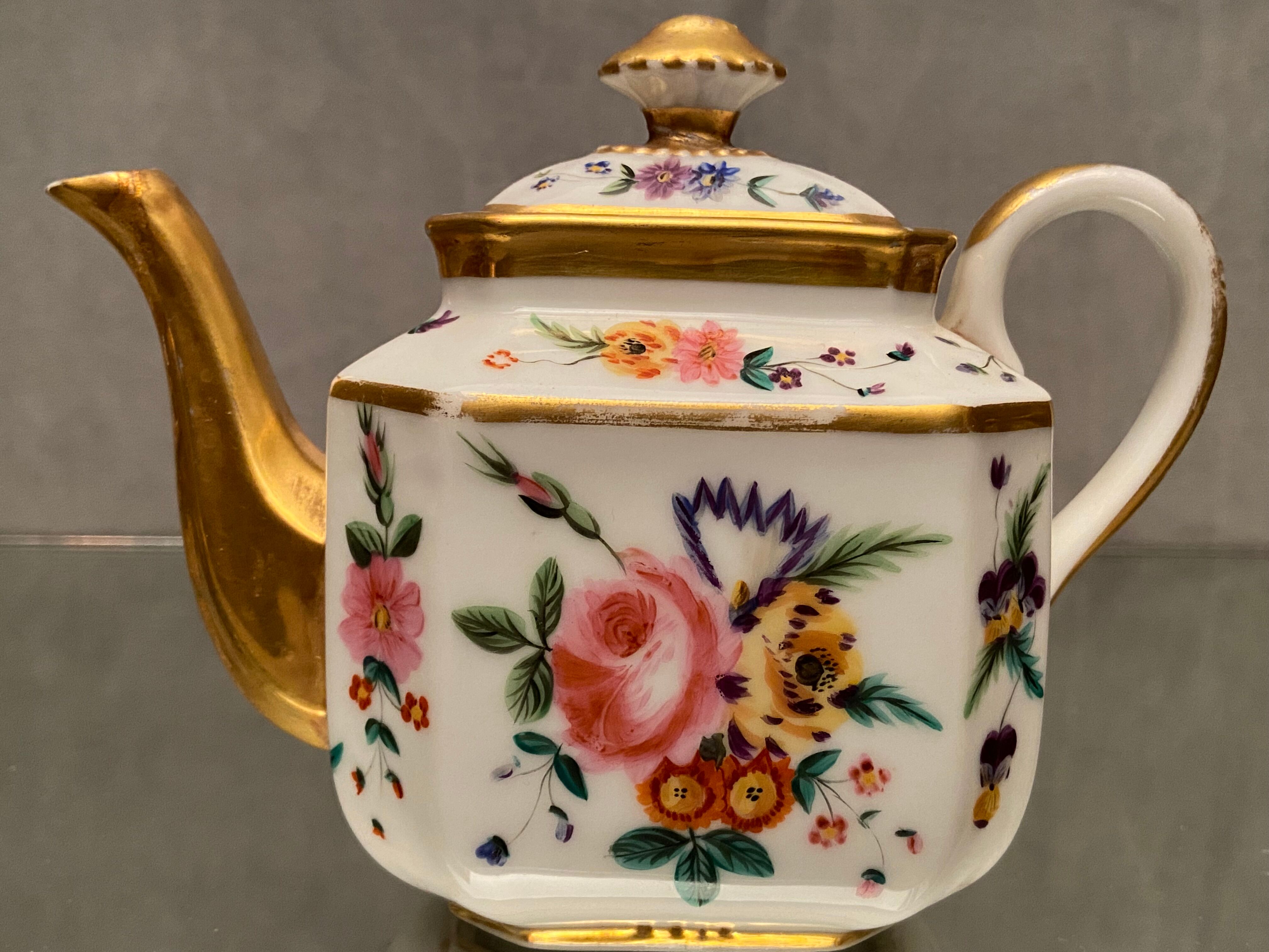 Selfish porcelain teapot Old Paris floral decoration polychrome and gold nineteenth