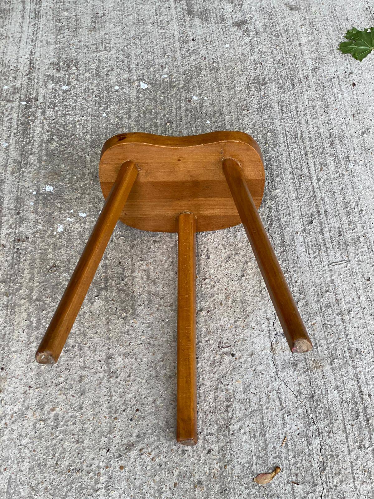 Scandinavian solid wood brutalist tripod stool 1970