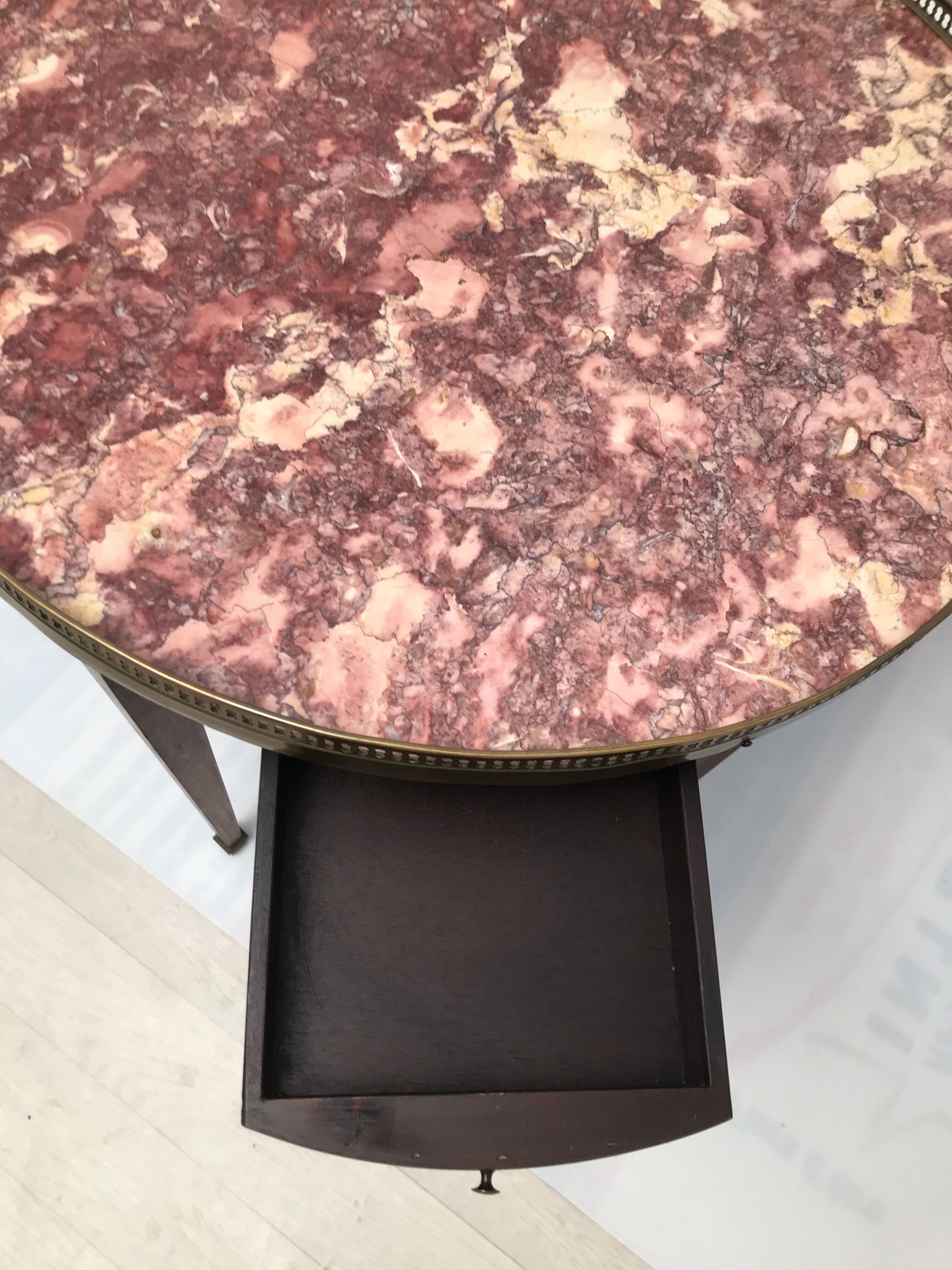 Table in wood, pink breo marble Louis XVI style