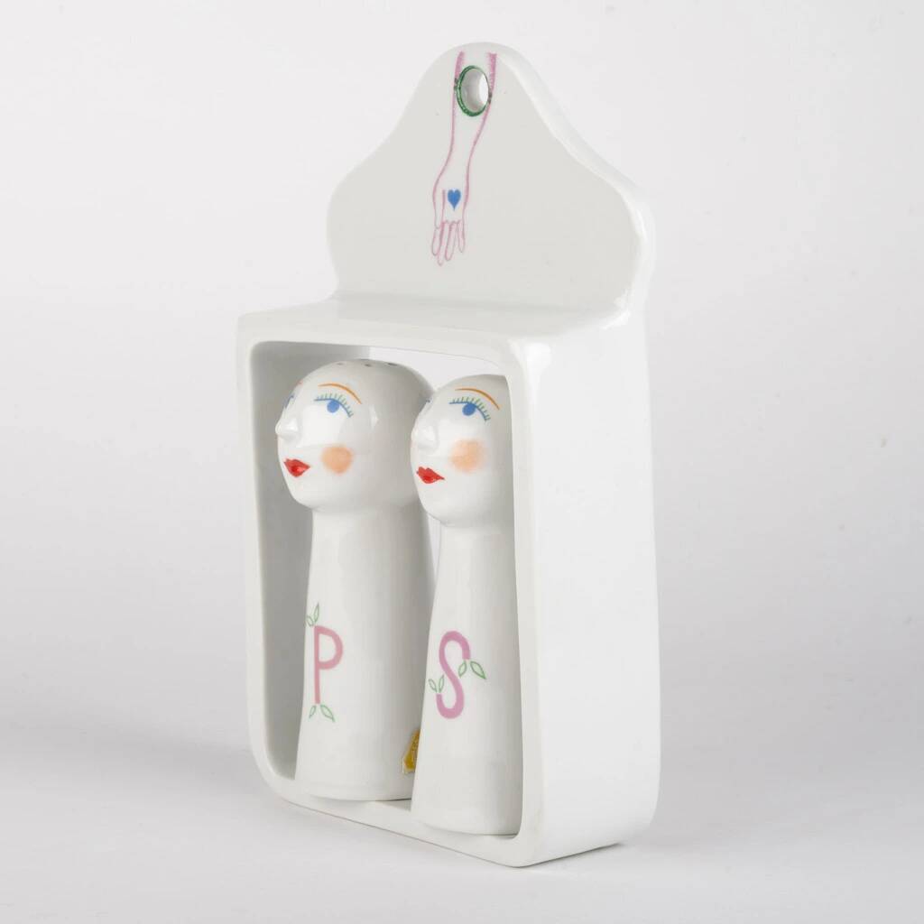 Porcelain salt and pepper pots designed by Jindra Viková