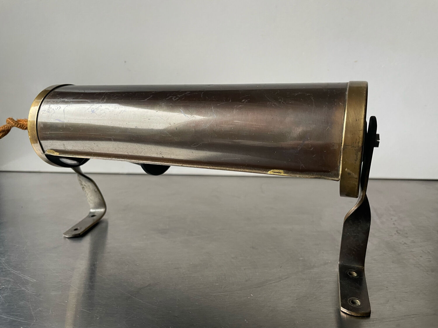 Danish art deco wall lamp in metal