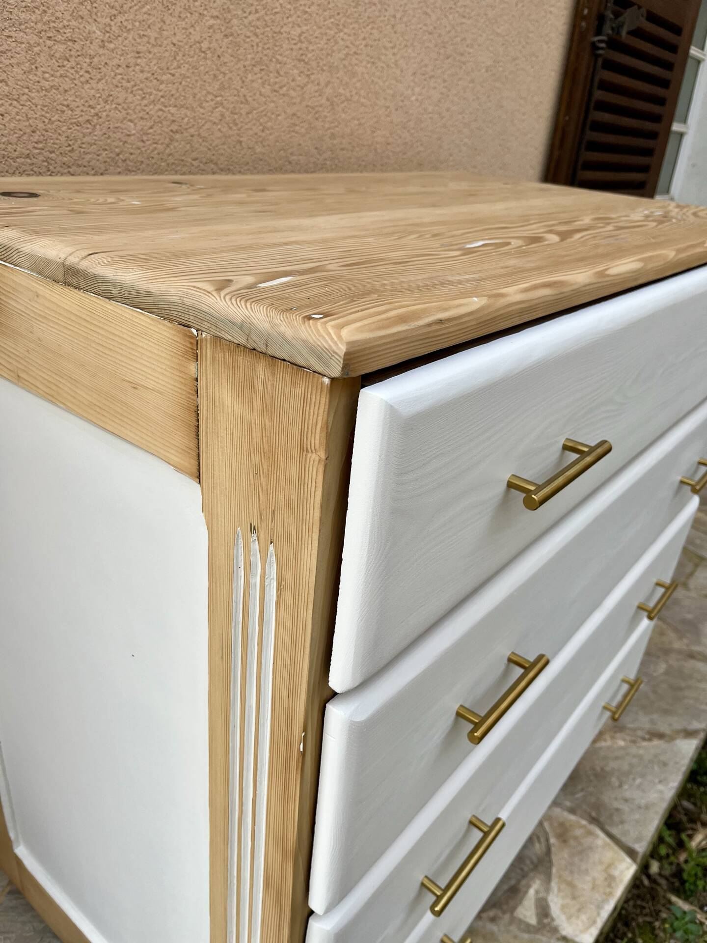 Commode style atelier rénovée blanche et bois