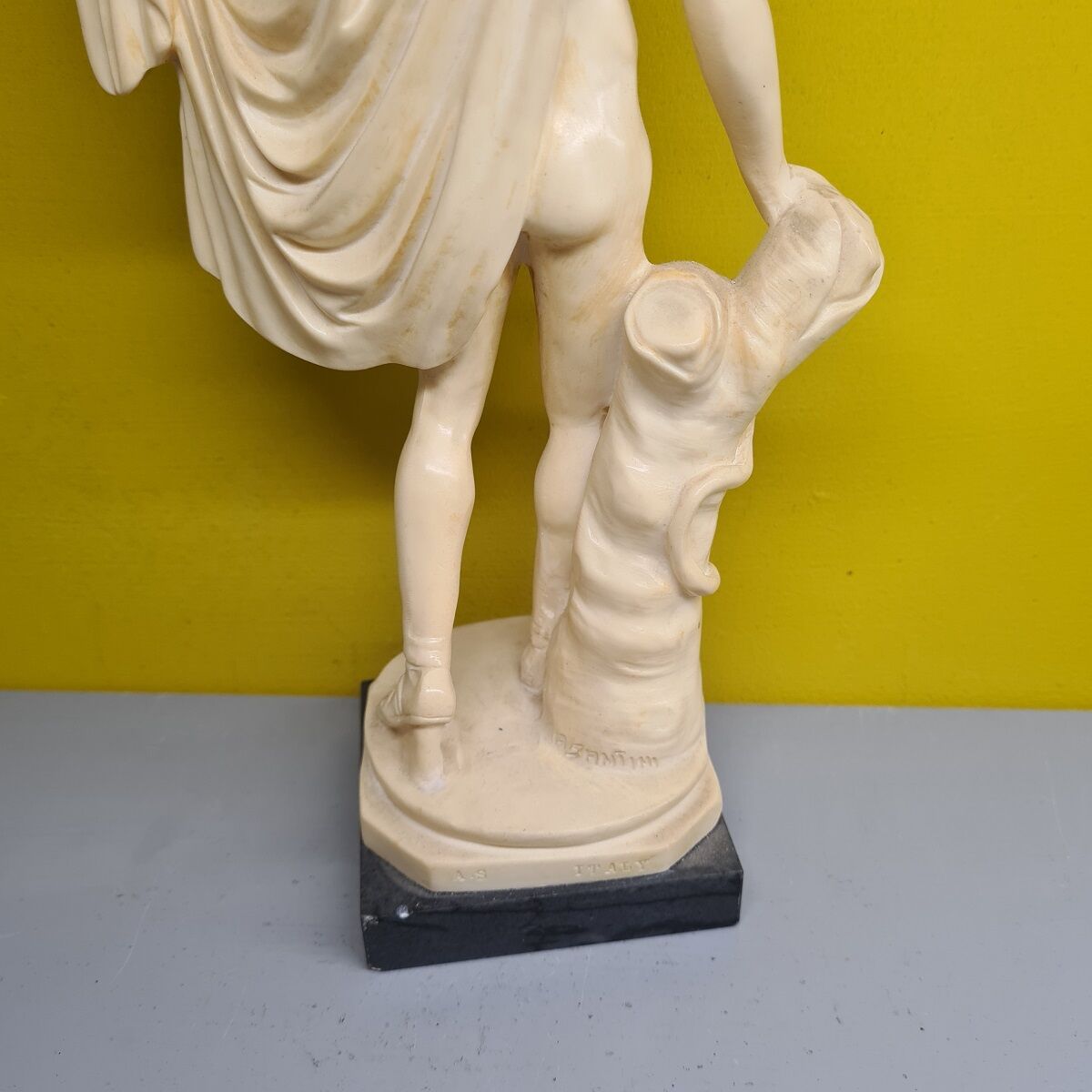 Statue en résine vintage par A. Santini Apollon du Belvédère, milieu du ...