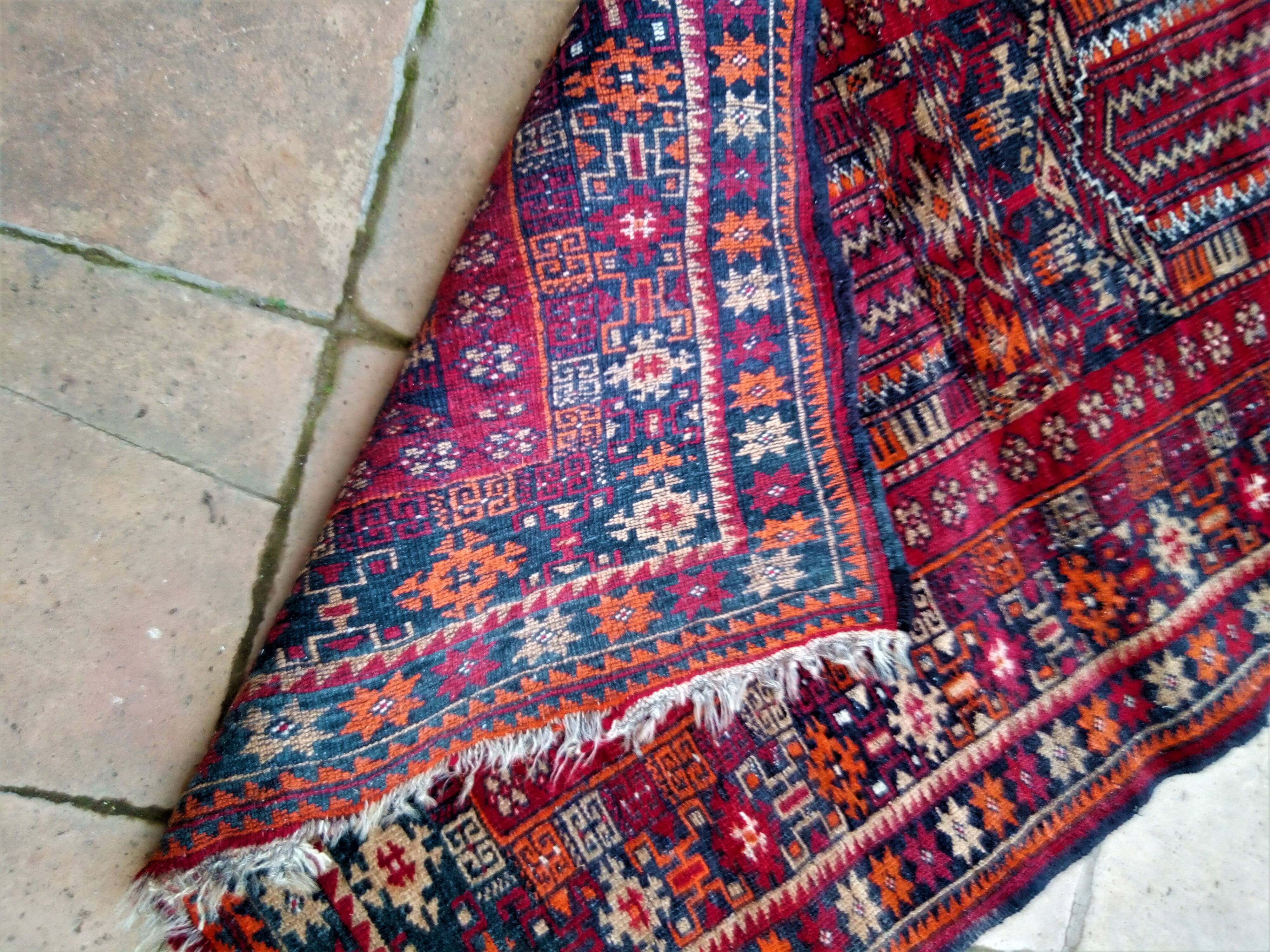 Old oriental prayer rug - 132 x 92cm