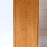 Asymmetric wardrobe