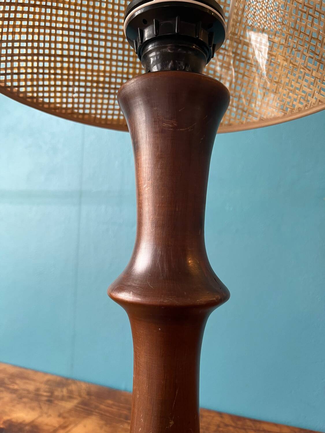 Lampe à poser en bois massif