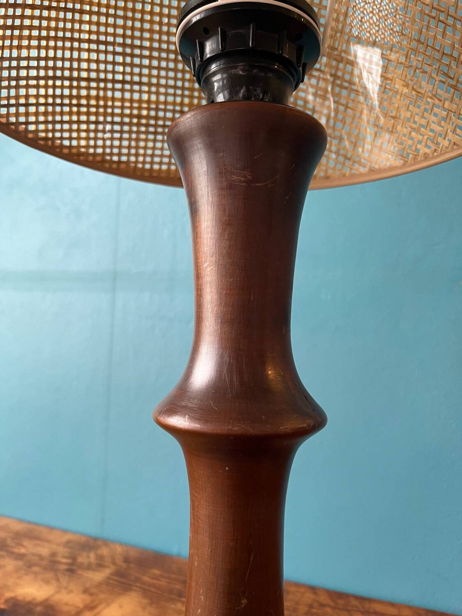 Lampe à poser en bois massif