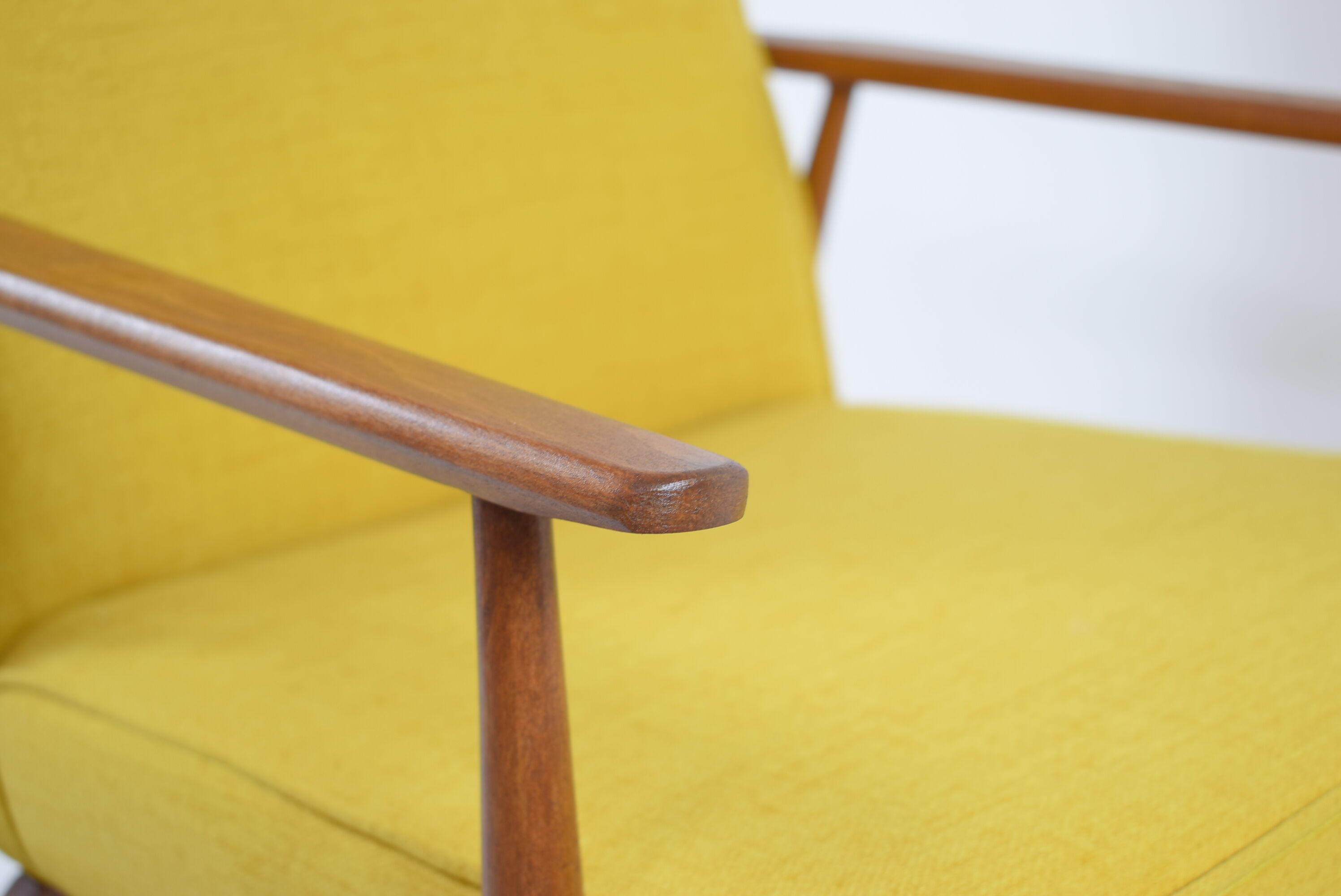 Fauteuil, années 70, couleur jaune
