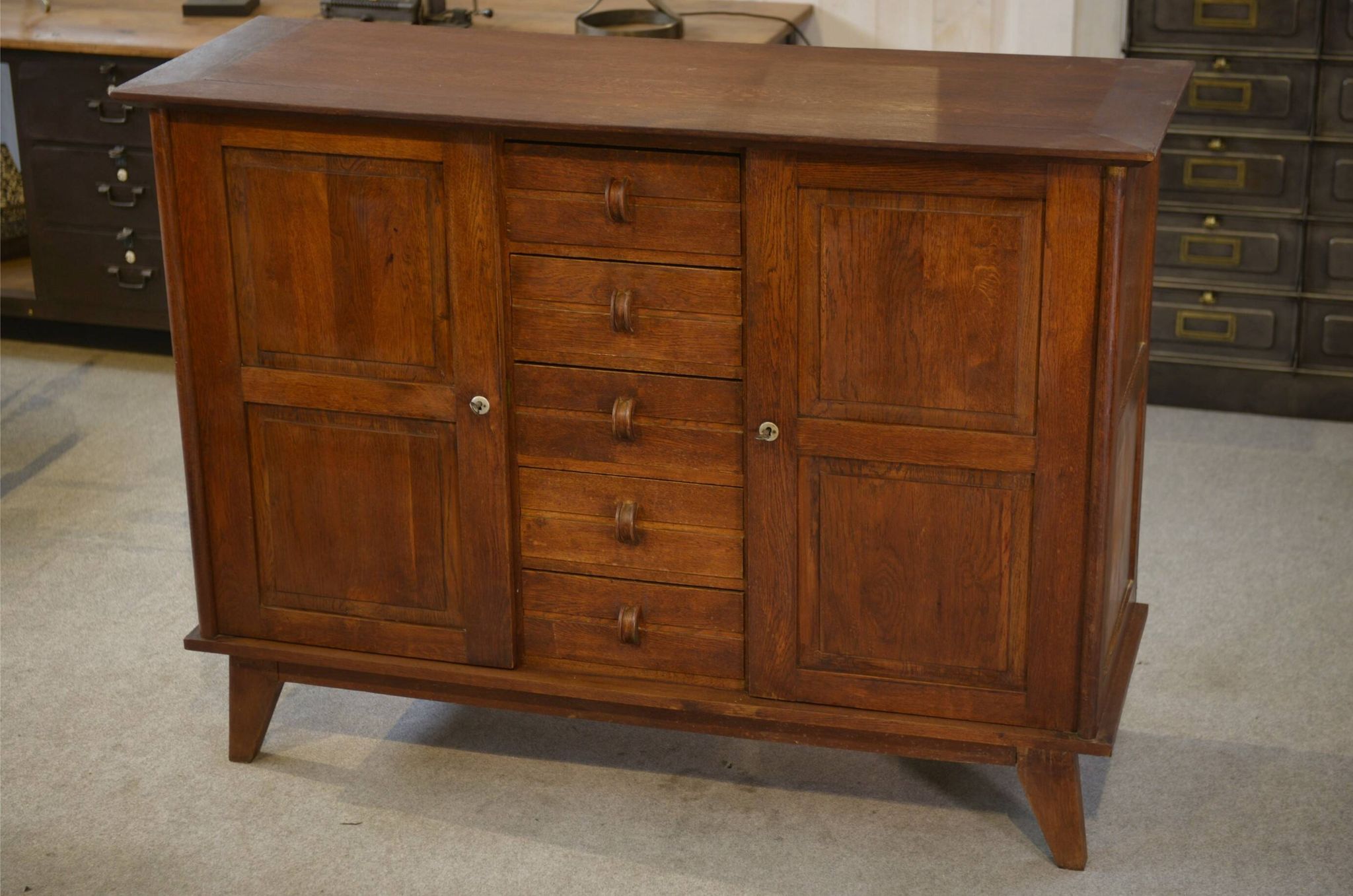 Buffet reconstruction en chêne par René Gabriel 1940’s