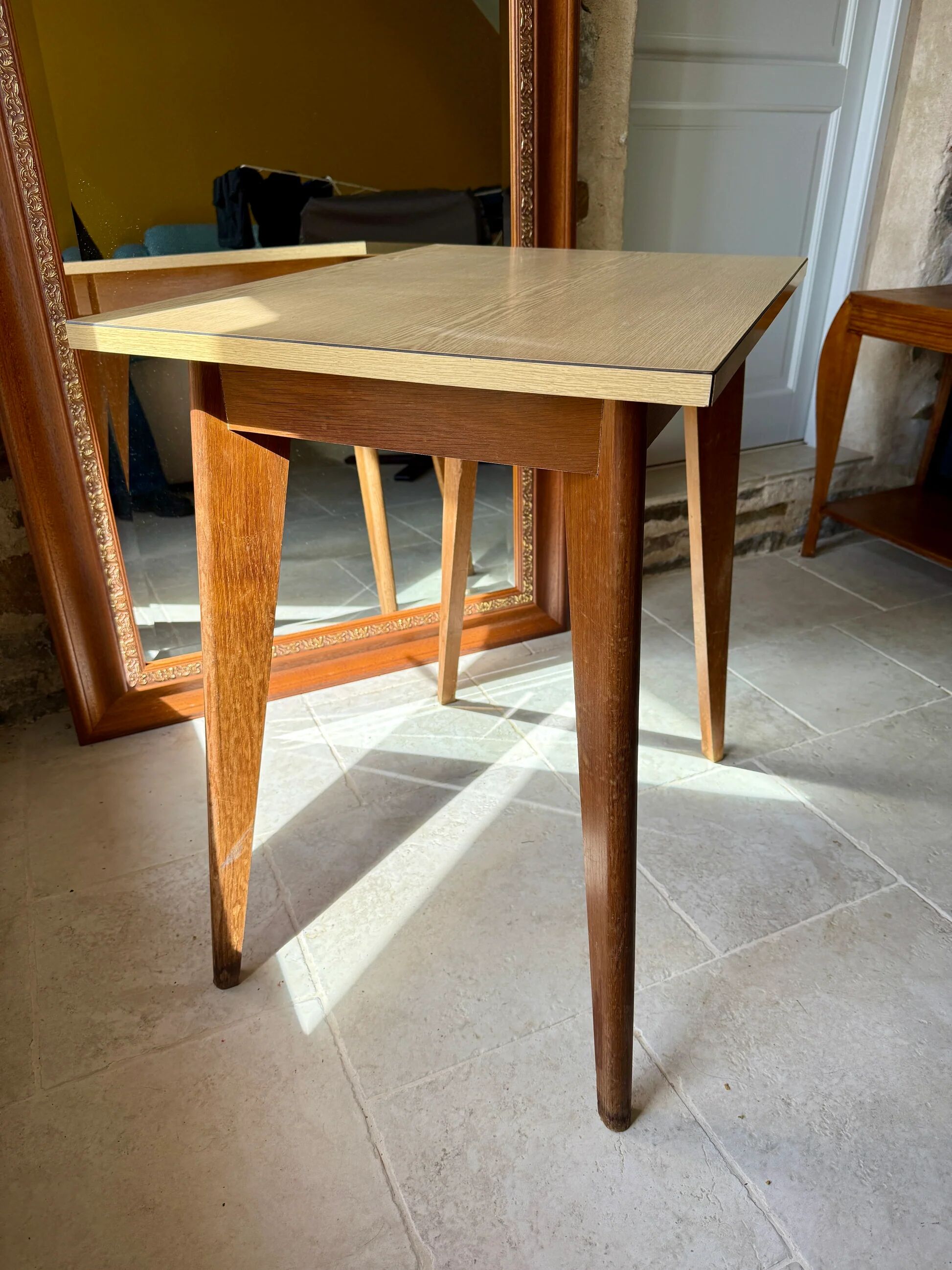 Side table in formica - tapered legs