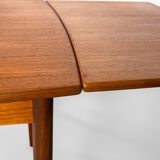 Mid Century Scandinavian Extendable Dining Table made of teak, Denmark, circa 1970