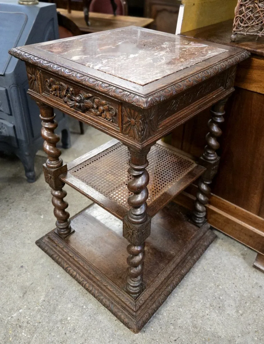 antique console shelf, in Renaissance style, made of solid wood