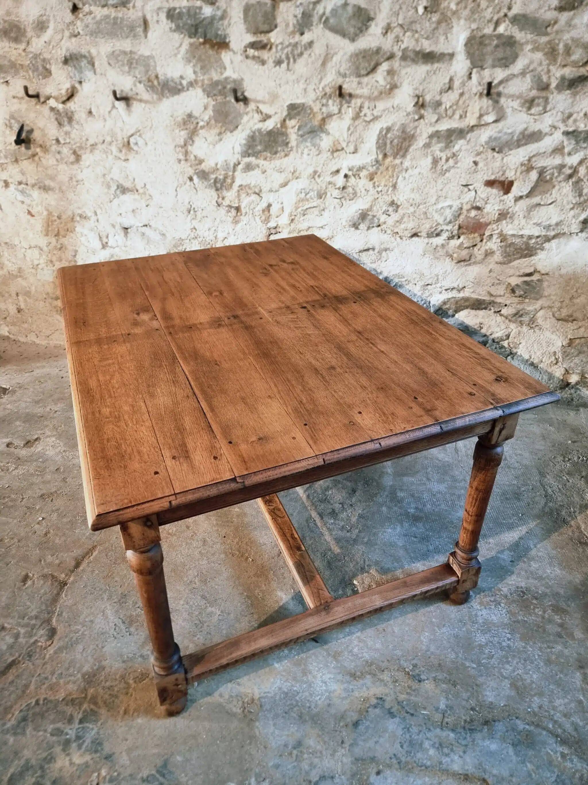 Antique French oak and elm dining table – Early 20th century farmhouse table with turned legs