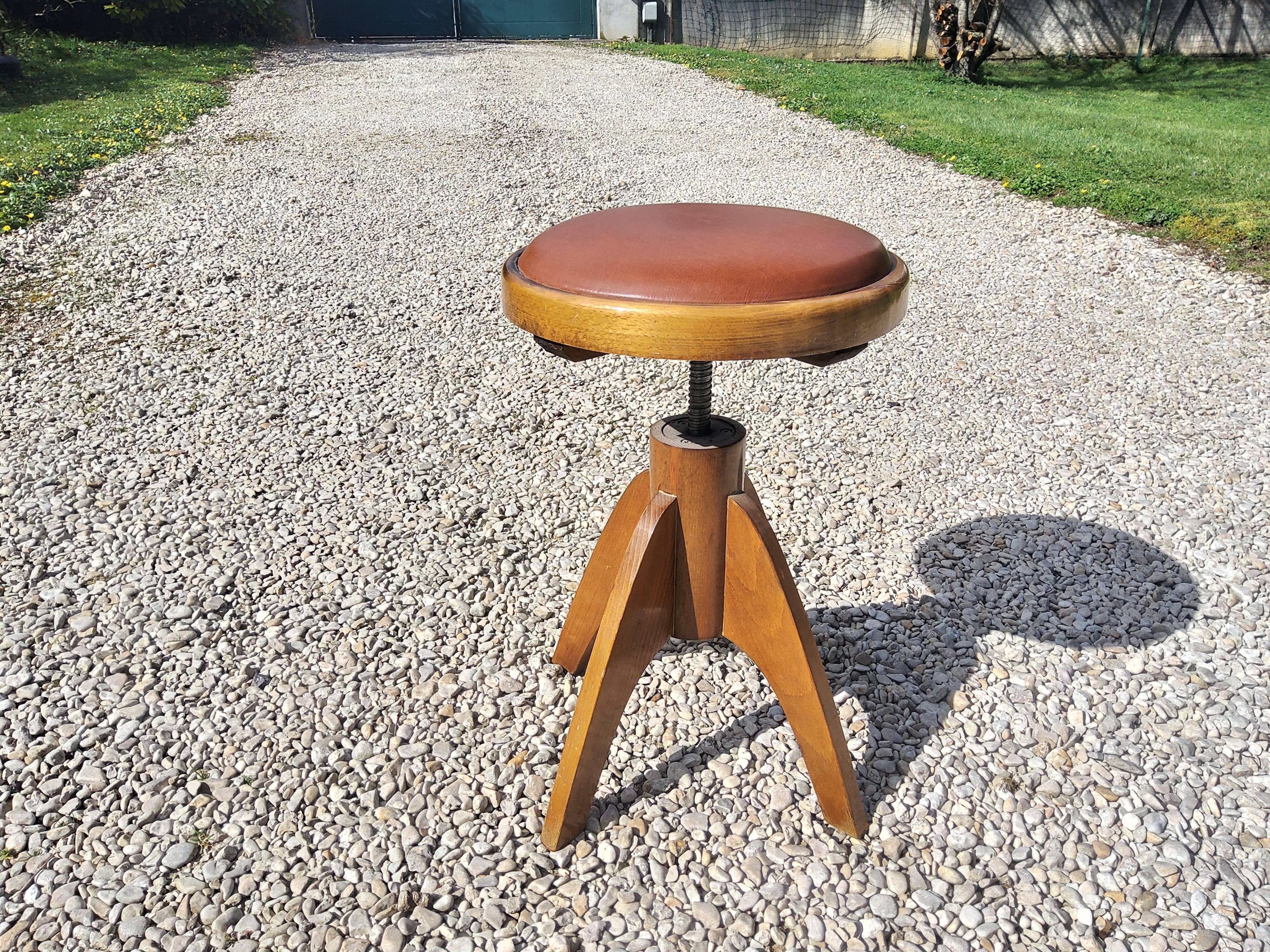 Piano stool