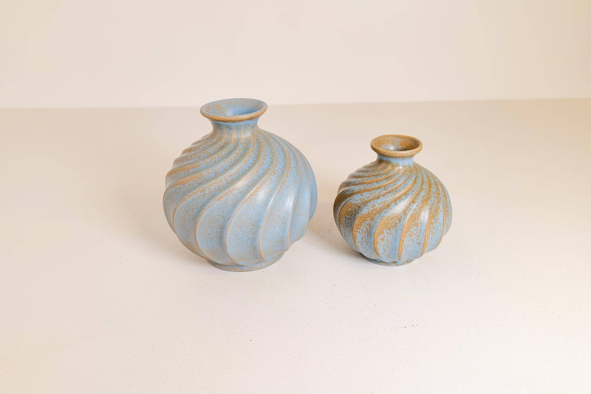 Paire de vases en céramique "Turkos" de style milieu du siècle, Ewald Dahlskog, Bo Fajans, Suède
