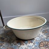 Enamelled basin