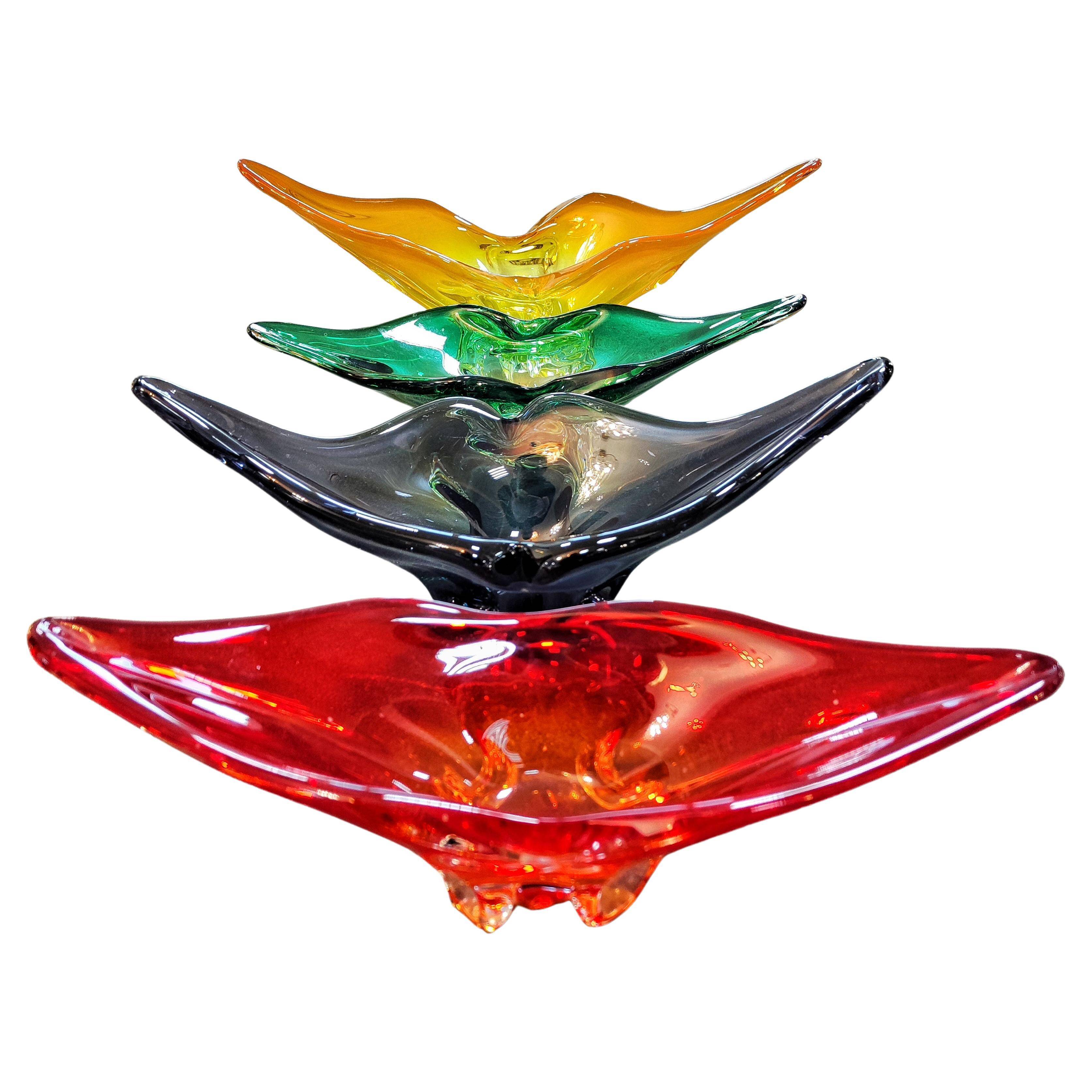 Set of 4 decorative glass bowls by Josef Hospodka, 1970s.