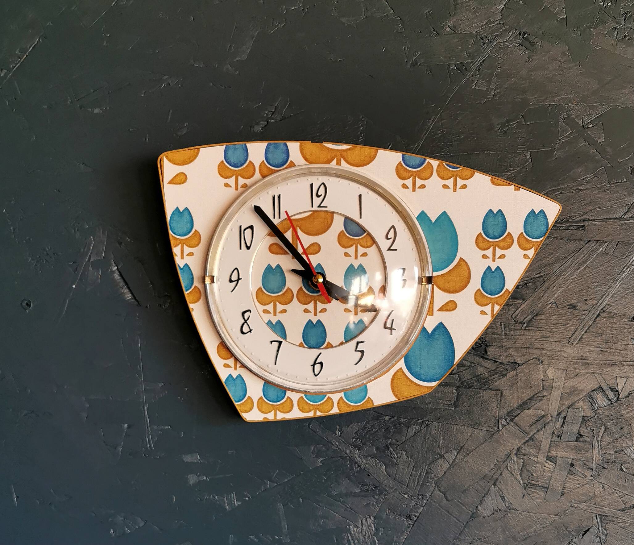 Vintage formica clock silent asymmetrical wall pendulum "Blue flowers"