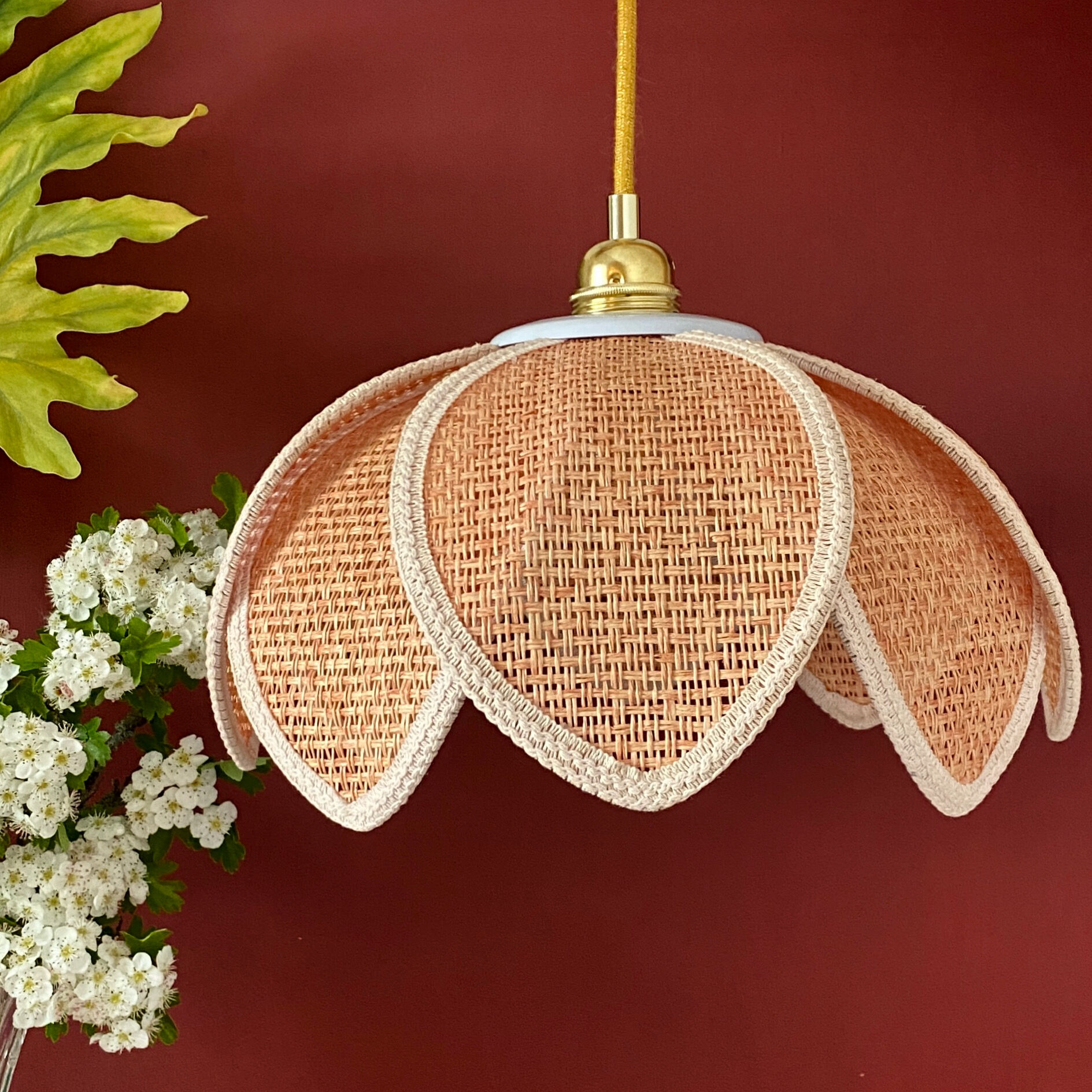 Vintage lotus flower pendant lamp