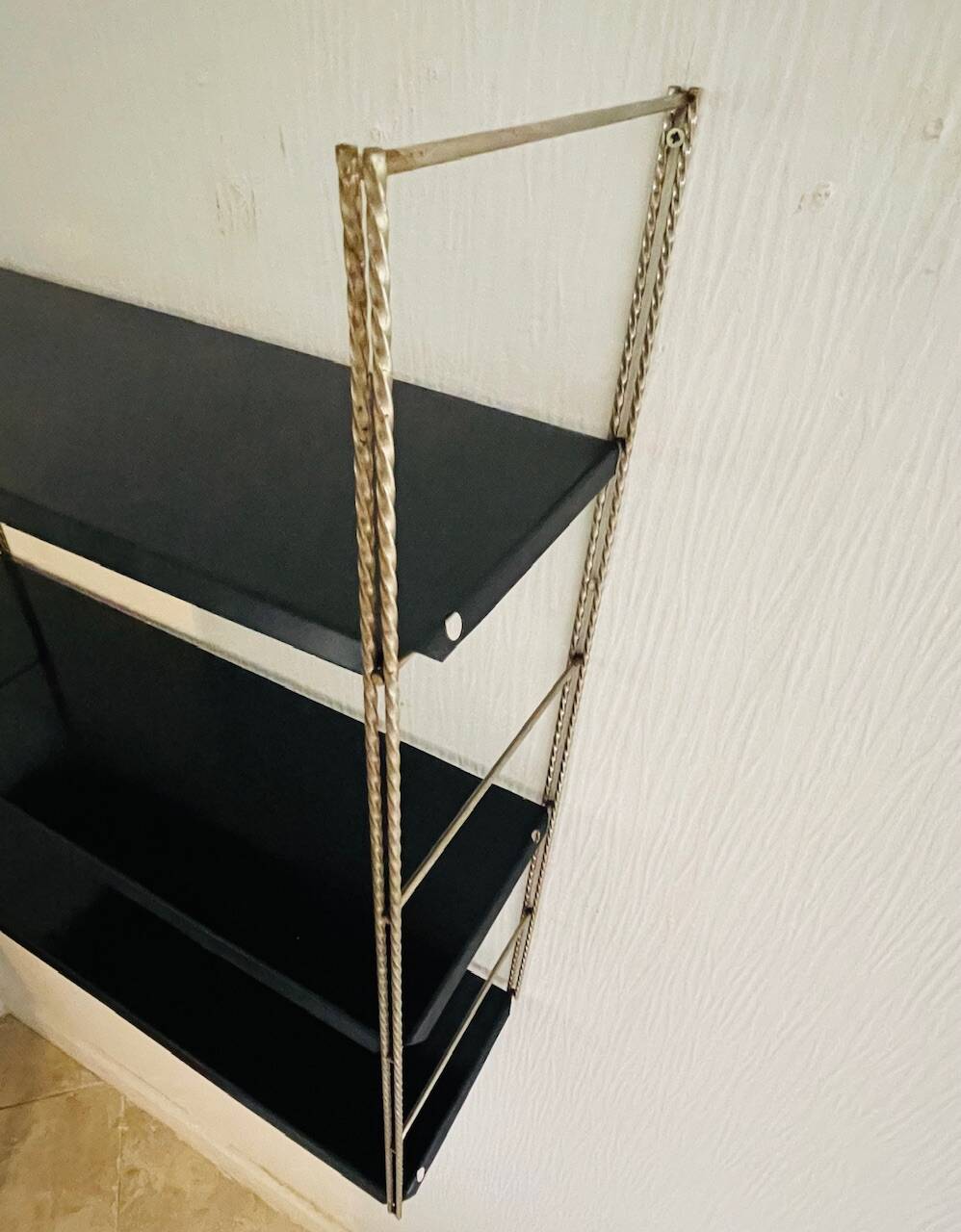 Vintage adjustable “string” shelf in metal and brass, Circa 60's