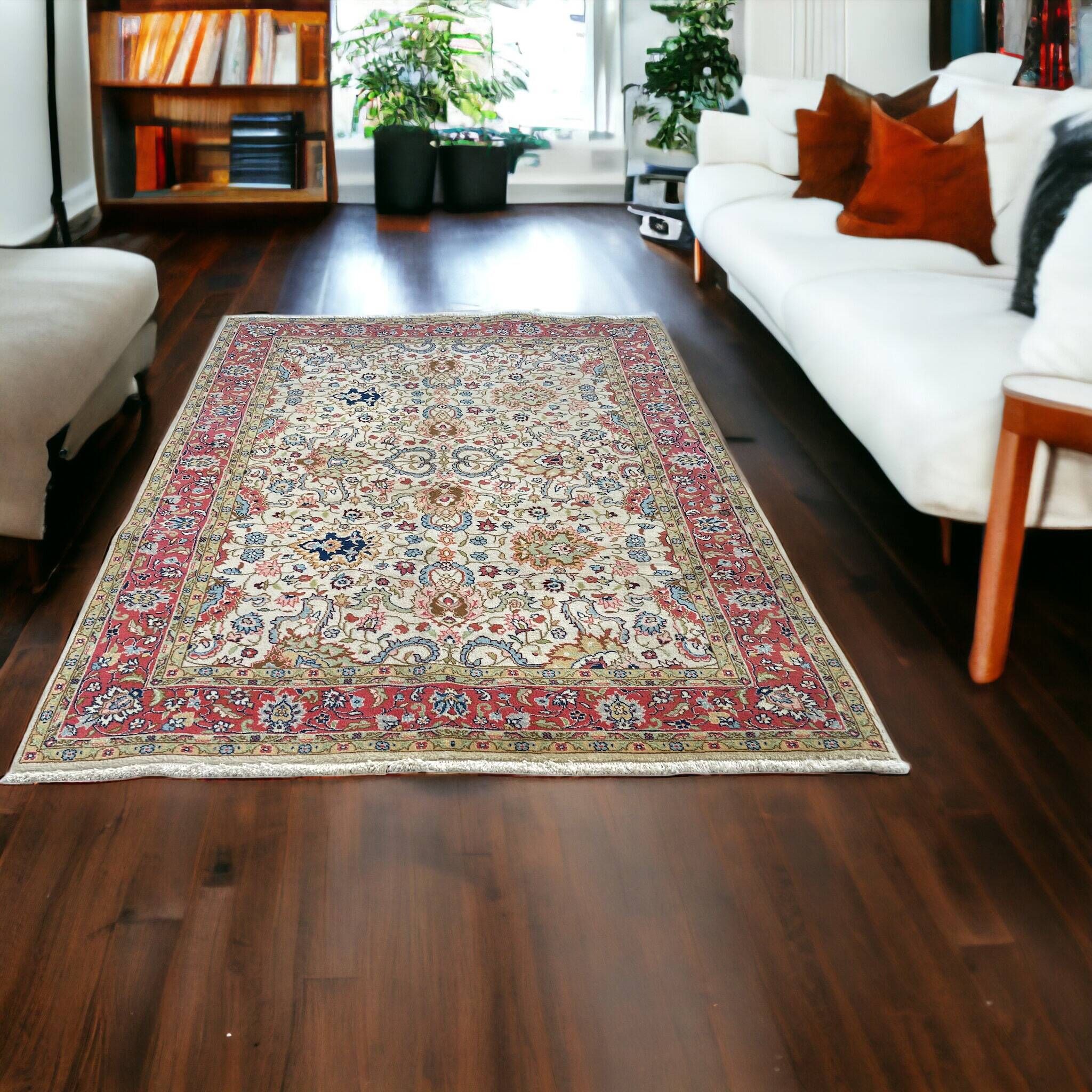 Fine Vintage Persian Tabriz Rug , 204 x 141 cm