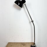 Lampe de bureau, d'atelier industriel en tôle émaillée noire, années 1950