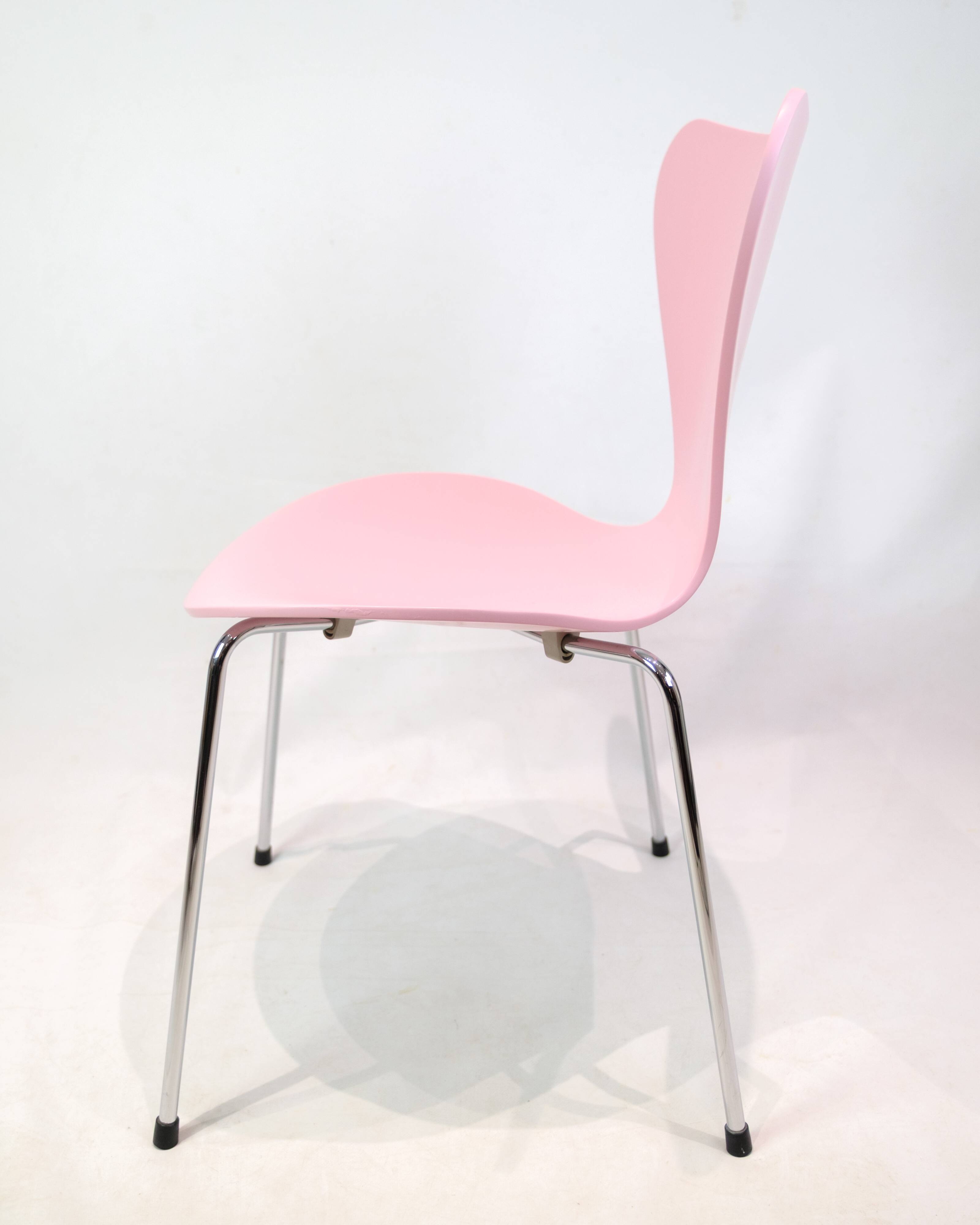 Set of 6 Series 7 chairs - Model 3107 - Series 7 chair - lacquered in pink - Arne Jacobsen - Fritz Hansen.