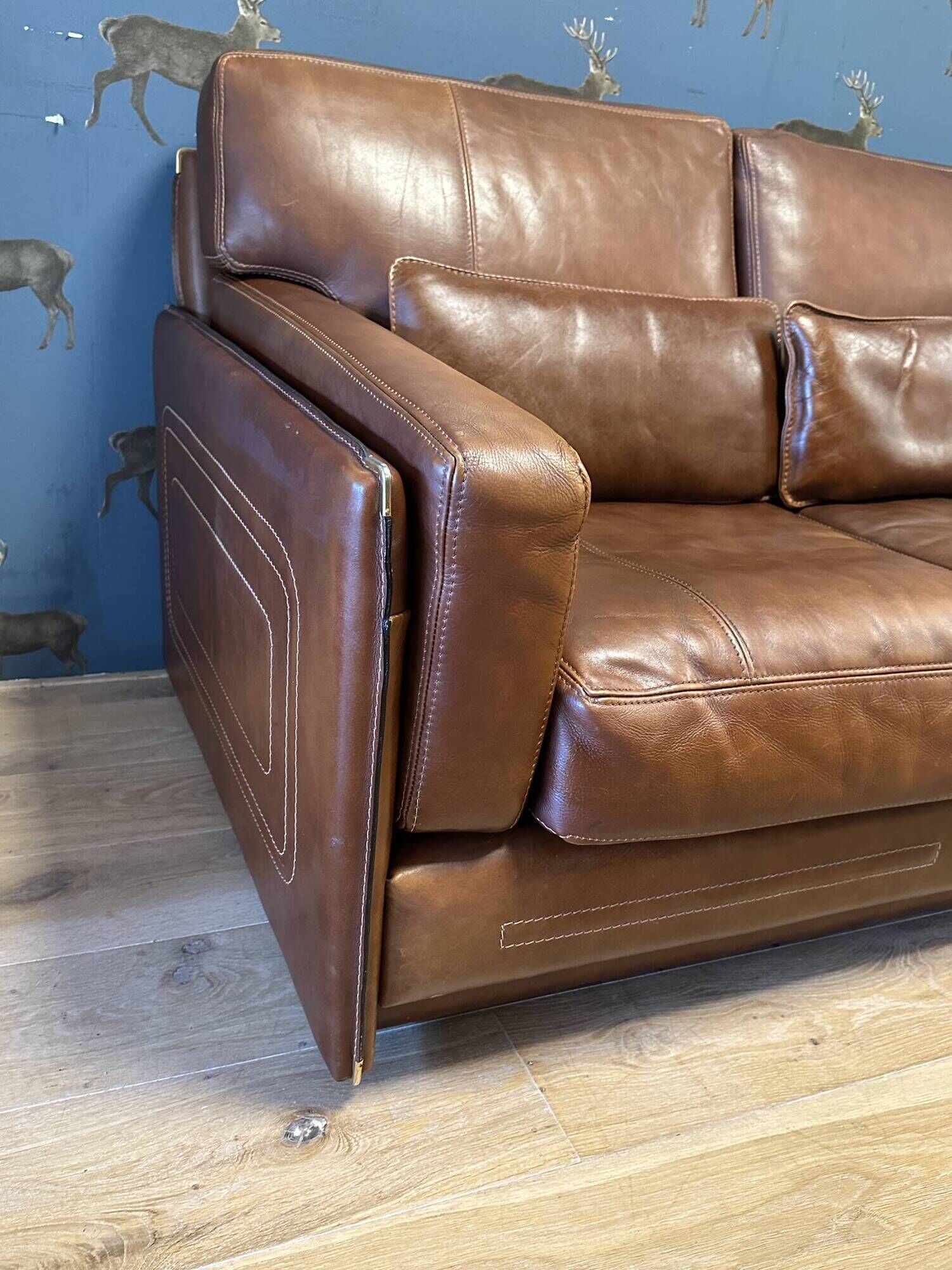 Beautiful buffalo leather 2-seater sofa