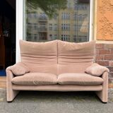 Maralunga sofa of cassina of the 80s design vico magistretti