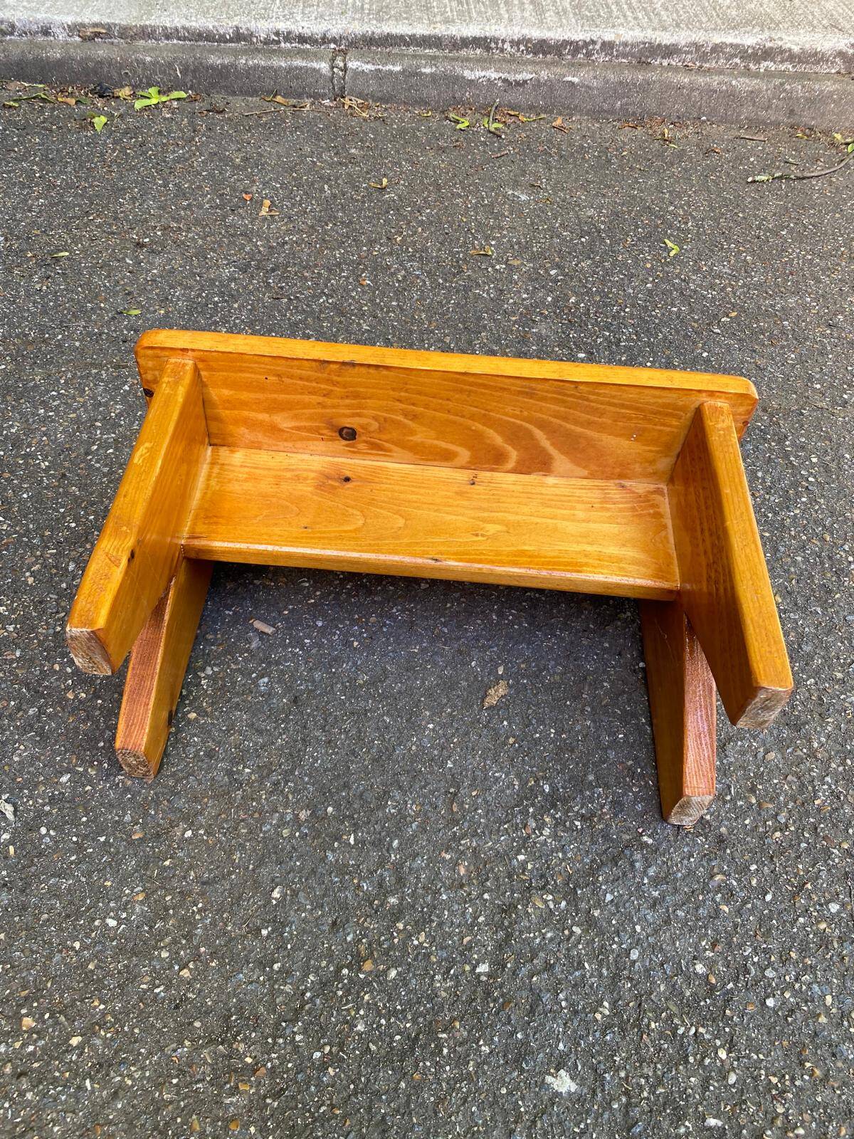 Small rectangular farmhouse stool in solid oak from the 1960s for children.