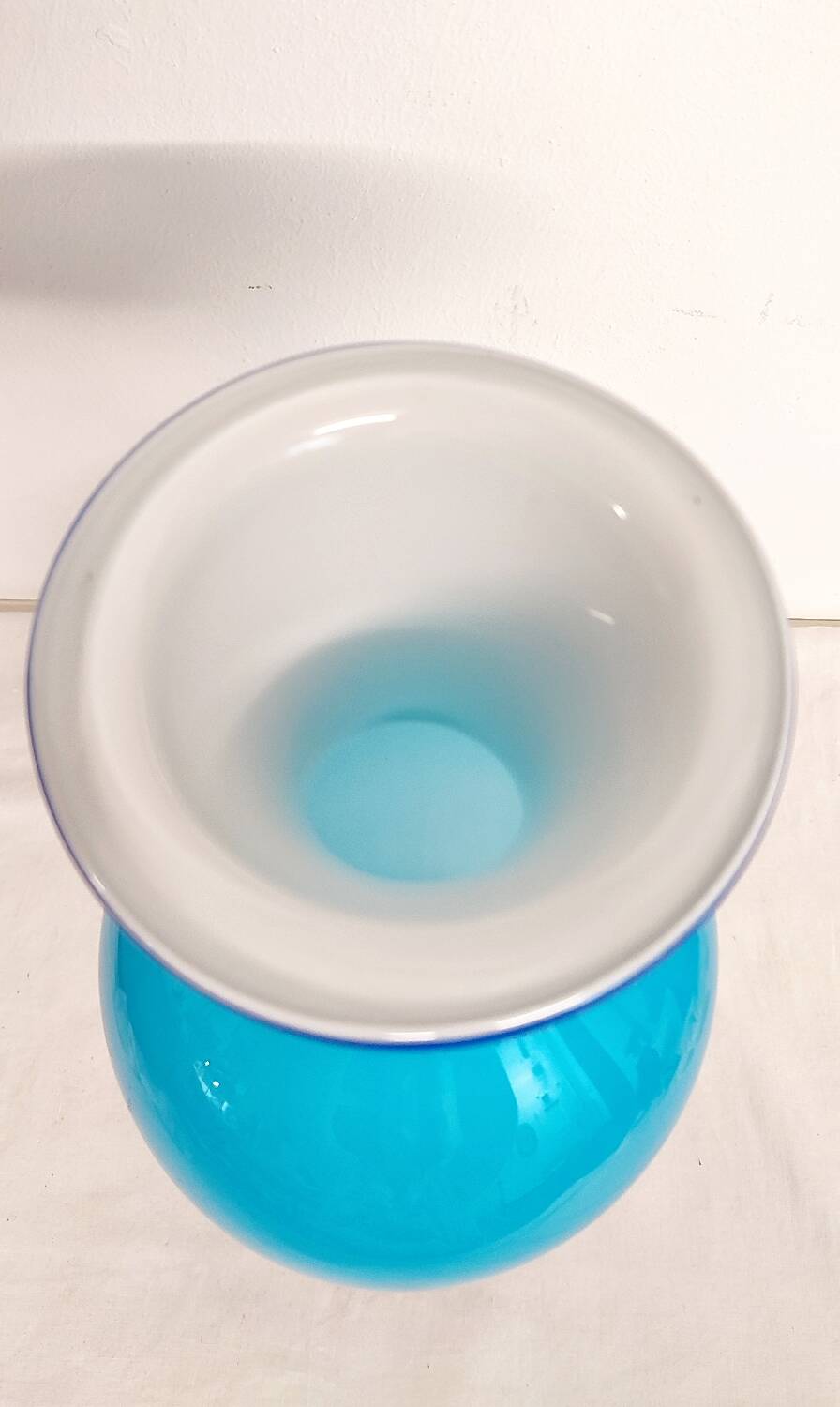 Jarrón de cristal. Italy, 1980s.