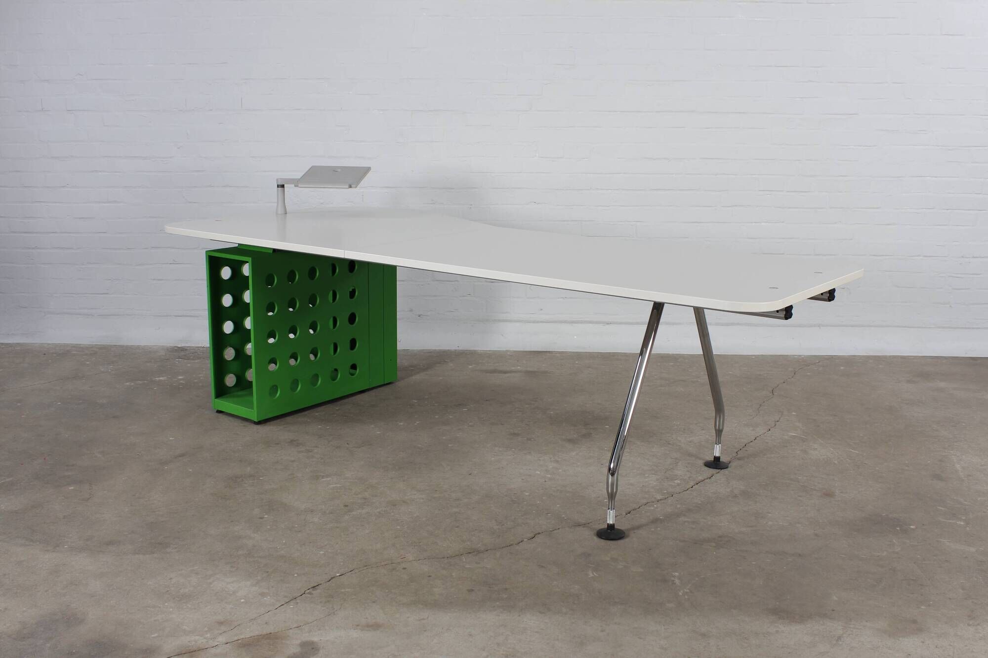 Vitra desk office table conference table Ad Hoc Citterio