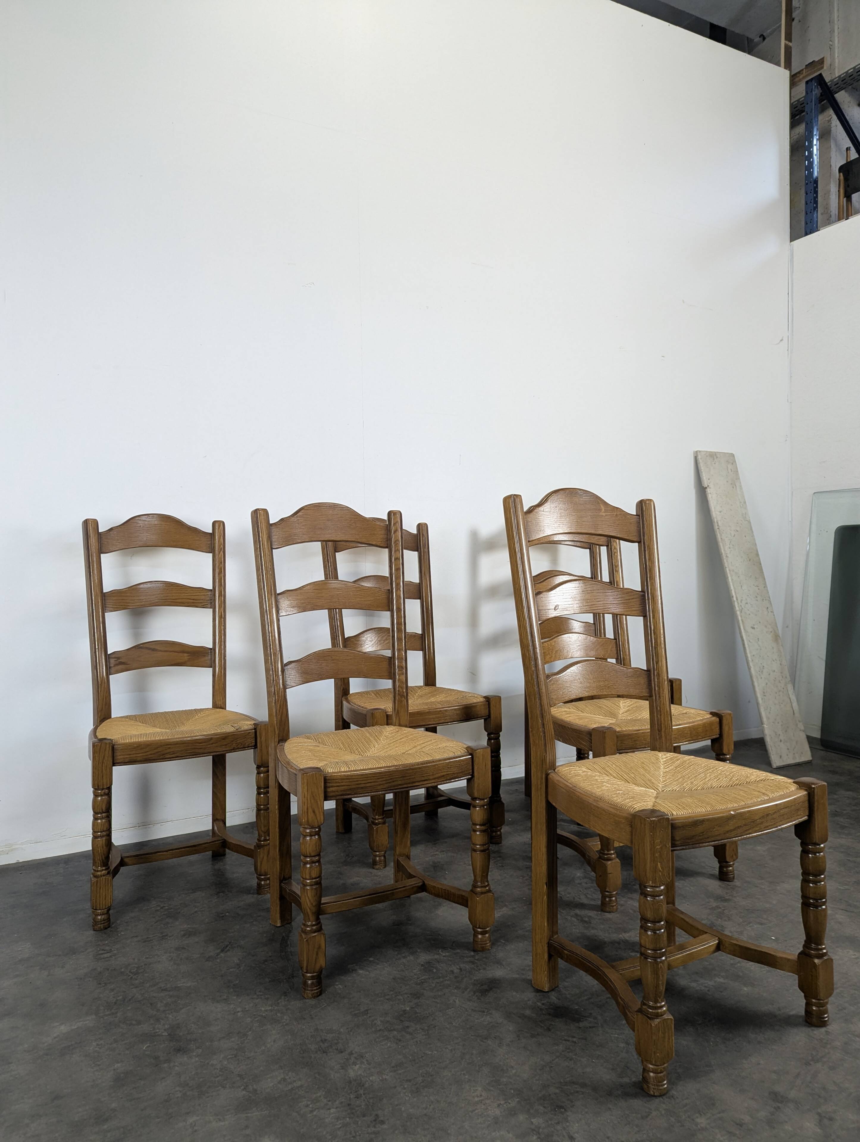 Set of 6 straw-seated chairs