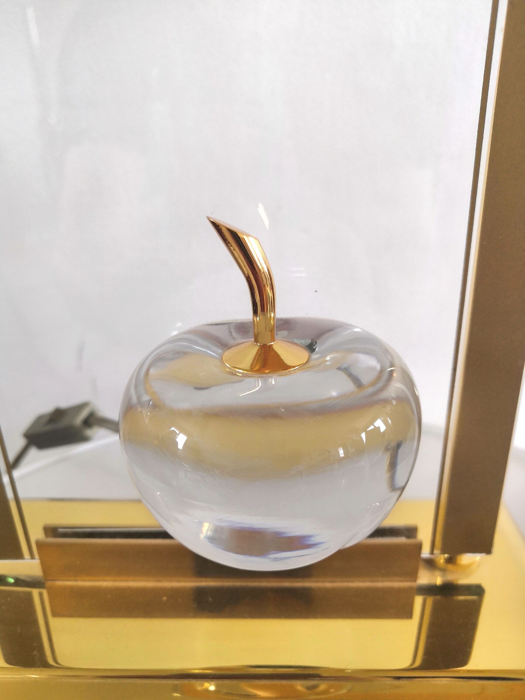 Hanging apple lamp in crystal design Le Dauphin
