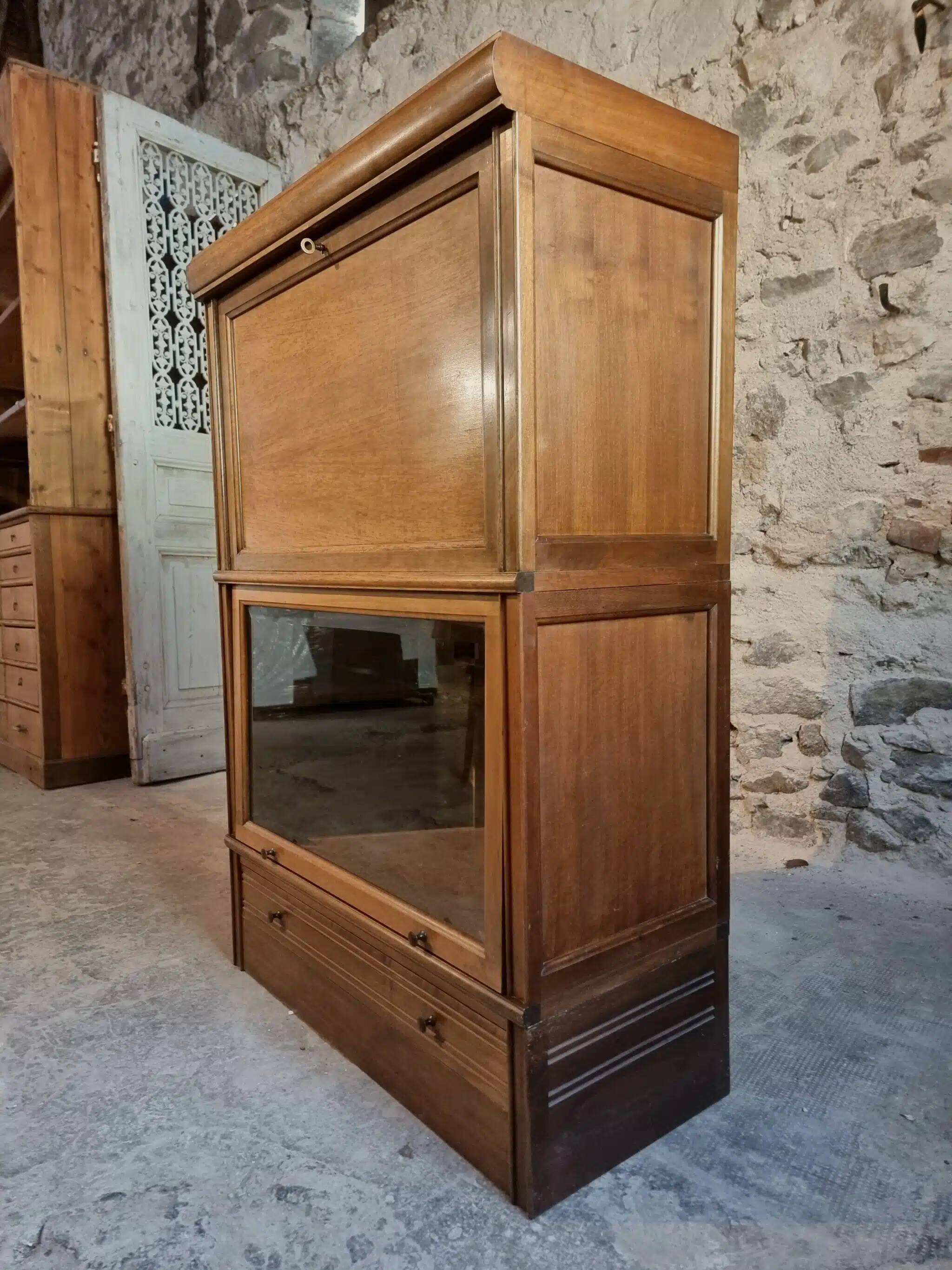 Vintage Globe Wernicke drinks buffet, modular mahogany bar cabinet, 1960s display case.
