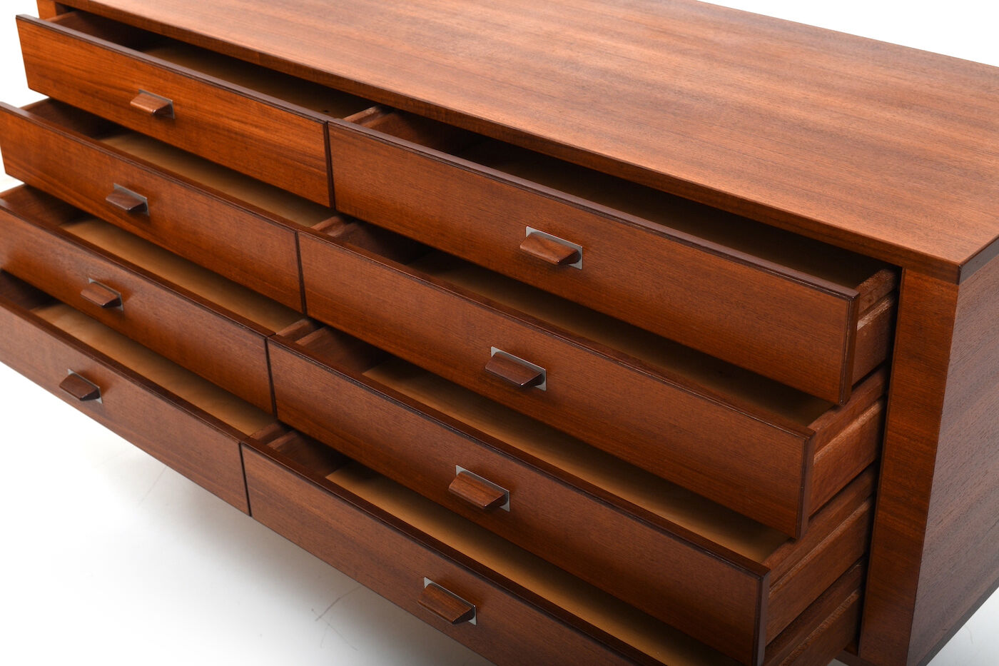 Commode de Peter Løvig-Nielsen des années 1960