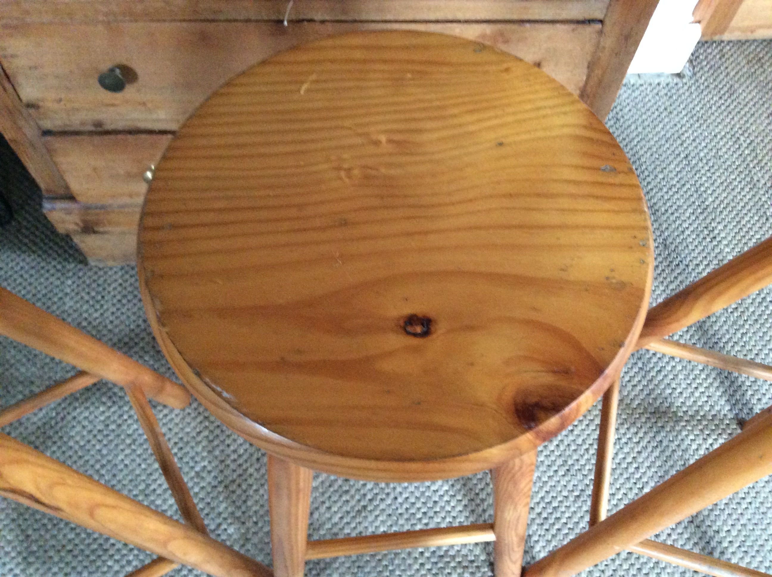 3 bar stools