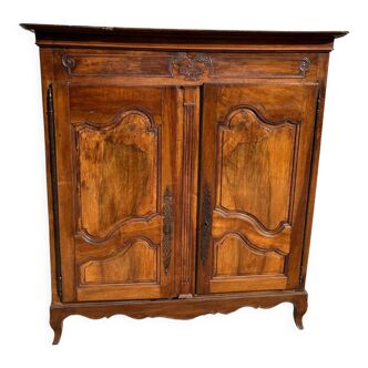 Armoire ancien style Louis XV en noyer