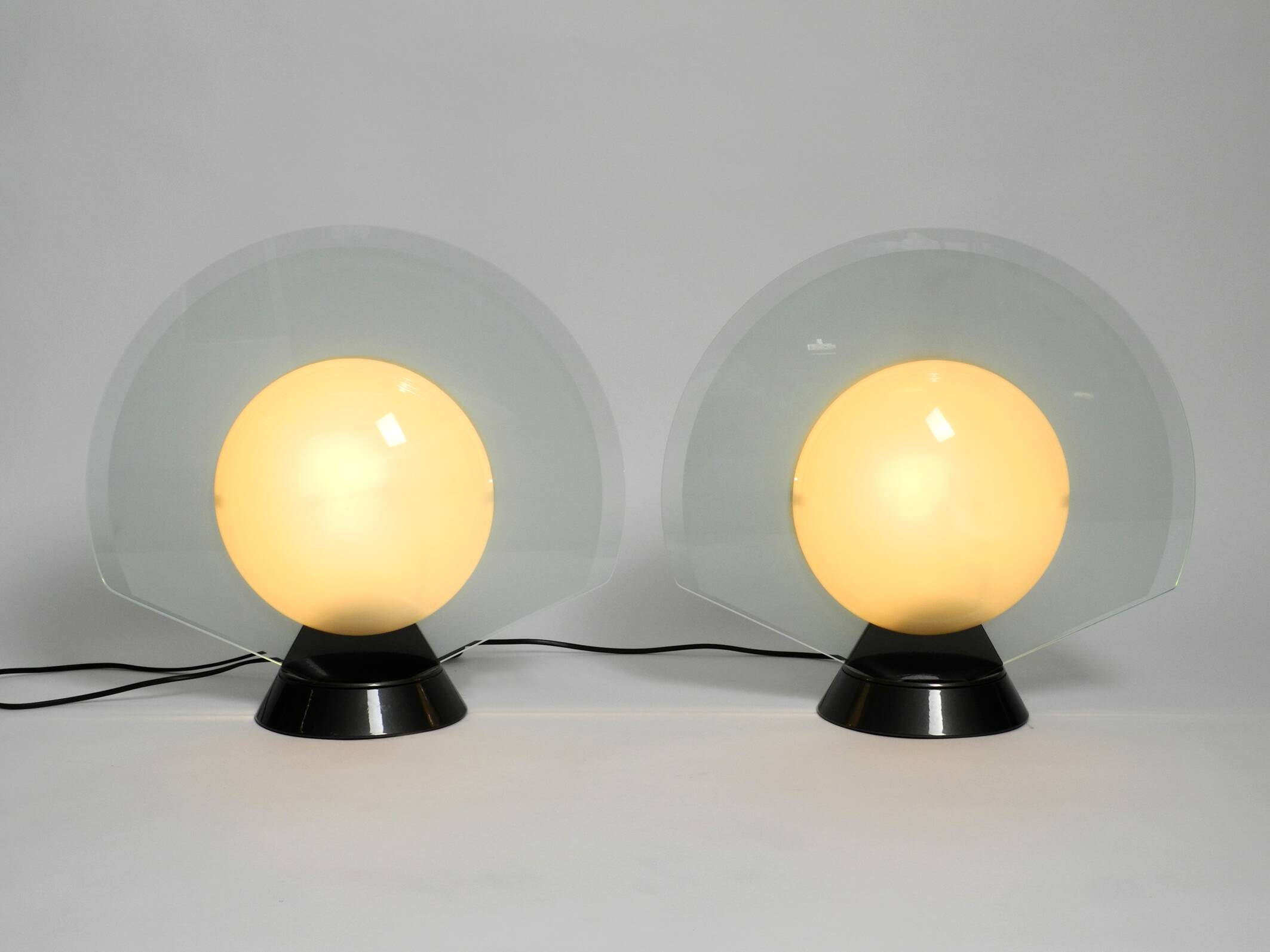 Pair of 1980s table lamps by Pier Giuseppe Ramella for Arteluce model Tikal