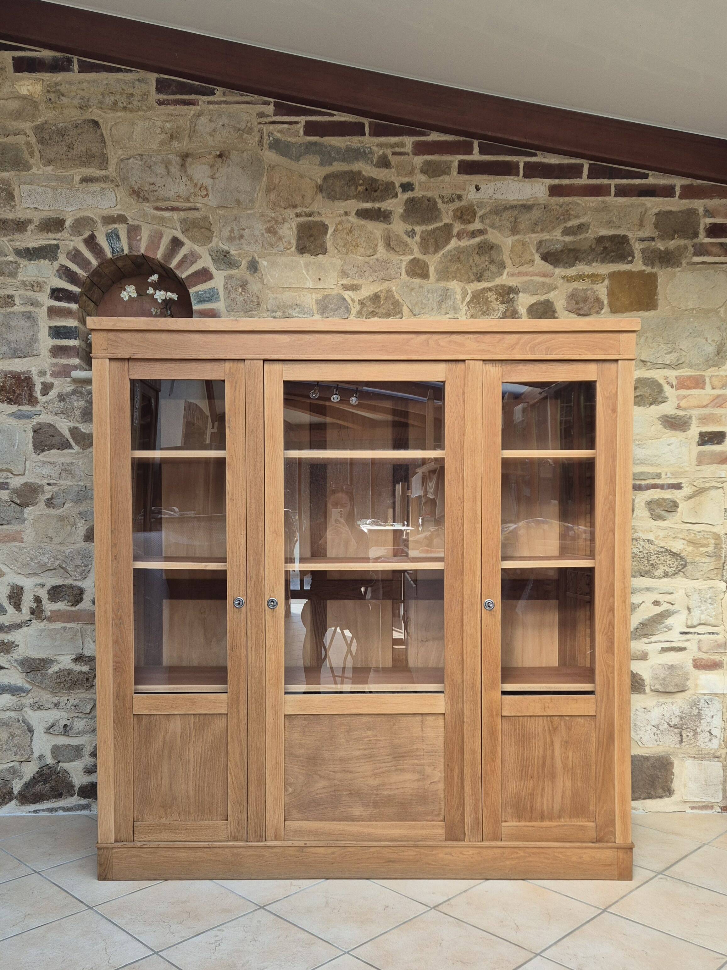 Bibliothèque vitrine