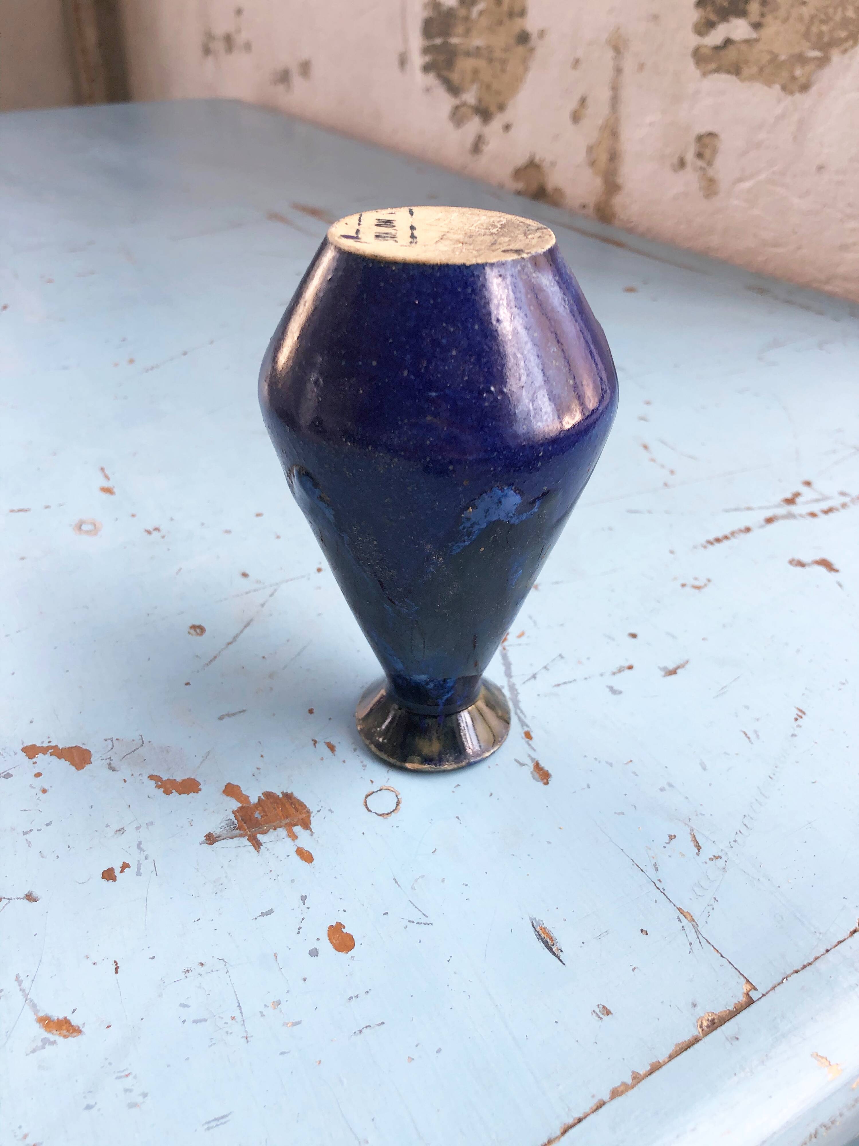 Blue vase XS signed jeb