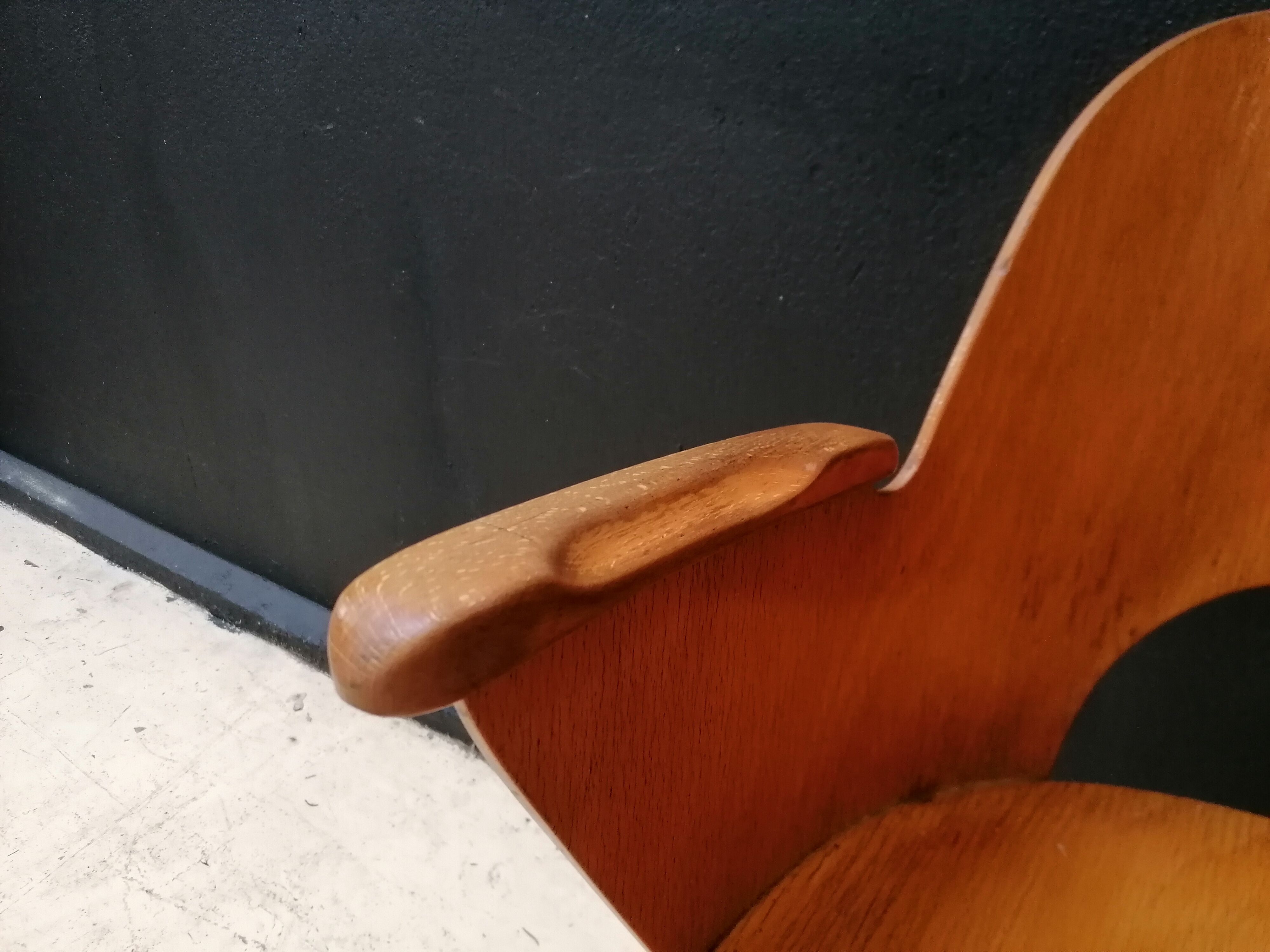 Chair by Oswald Haerdtl for Ton, model 1515